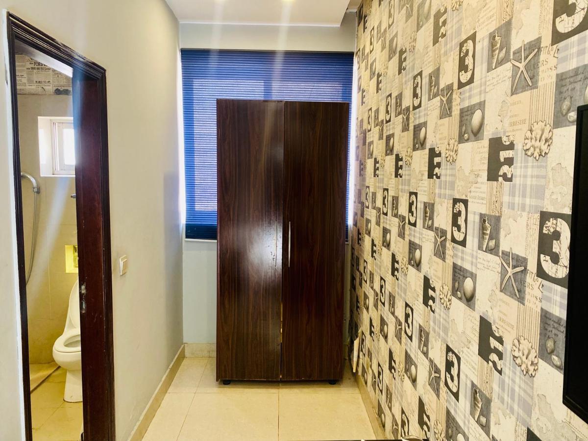Hotel Royal One Multan Exterior foto
